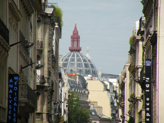  Dôme de l'Eglise Saint-Augustin, dans la perspective de la rue de La Boétie
